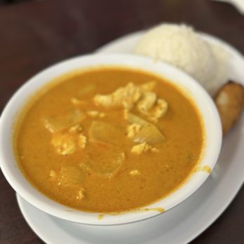 Da’s thai cuisine - Mild yellow chicken curry lunch with egg roll (Nov 2024) - Thai Near Me - Round Rock, Texas Da’s thai cuisine - Mild yellow chicken curry lunch with egg roll (Nov 2024) - Thai Near Me - Round Rock, Texas