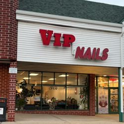 VIP Nails - Conveniently located in a plaza