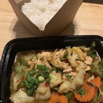 Siam Thai Cusine - #11. Stir fried veggies w/ chicken (Thai hot). Came w/ steamed white rice. ($2 more for brown rice) - Thai Near Me - Glendale, Arizona