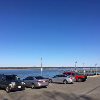 Sandgates Inn - Seafood Near Me - Mechanicsville, Maryland