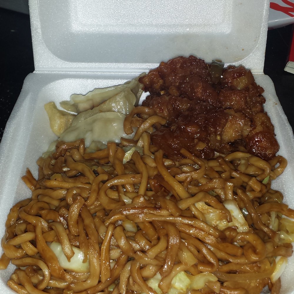 E & G Chinese Cuisine - Potstickers, spicy chicken, and chow mein. - Chinese Near Me - Pittsburg, California