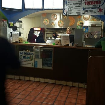 Golfland - We waited 37 minutes for am order of 4 hot wings, a pretzel and fries while they did this the whole time. - Arcades Near Me - Milpitas, California