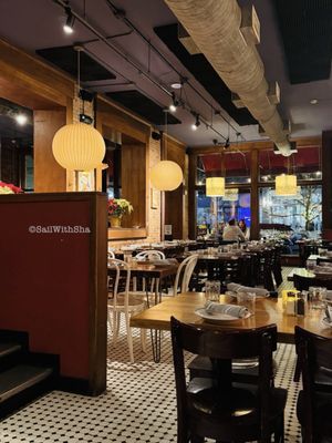 Café Zola by null