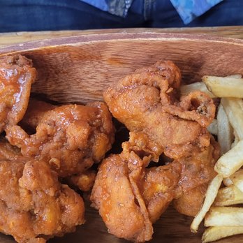 Mill Street Brew Pub - Brewpub Wings done hot - Brewpubs Near Me - Toronto, Ontario