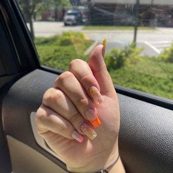 Diva Nails & Spa - Summery Floral Nails - Nail Salons Near Me - Floyds Knobs, Indiana Diva Nails & Spa - Summery Floral Nails - Nail Salons Near Me - Floyds Knobs, Indiana