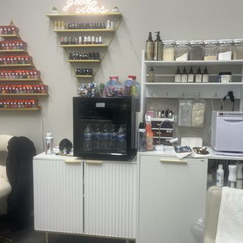 Bare Nails Studio - This is her work shop - Nail Technicians Near Me - Overland Park, Kansas