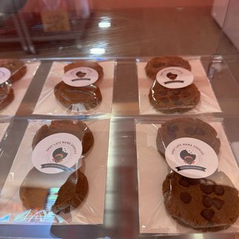 Choc‘late Mama Cookie - Gluten free, vegan and low glycemic cookies. - Desserts Near Me - Emeryville, California Choc‘late Mama Cookie - Gluten free, vegan and low glycemic cookies. - Desserts Near Me - Emeryville, California