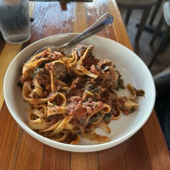 Pasta Pelican Restaurant - How sad the dish is, cold and salty - Italian Near Me - Alameda, California
