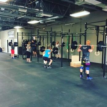 Rugged CrossFit 702 - Back squat day - Interval Training Gyms Near Me - Las Vegas, Nevada Rugged CrossFit 702 - Back squat day - Interval Training Gyms Near Me - Las Vegas, Nevada