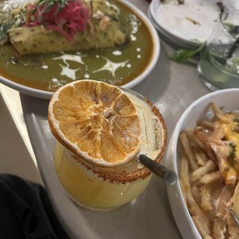 Luna Bistro Cafe - New American Near Me - Long Beach, California