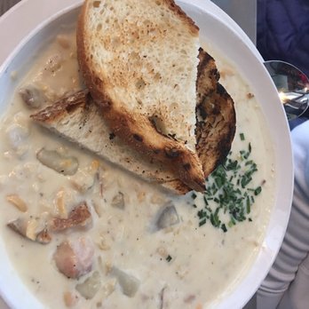 Basecamp Brewing - Clam chowder - Brewpubs Near Me - Lincoln, New Hampshire