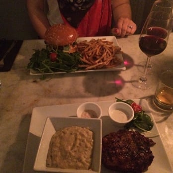 L'Aller Retour - Best steak, burger and bourbon ever, all on the same table! - Wine Bars Near Me - Paris, 75 L'Aller Retour - Best steak, burger and bourbon ever, all on the same table! - Wine Bars Near Me - Paris, 75