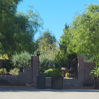 Chevron - Nice sitting area - Gas Stations Near Me - Valley Center, California