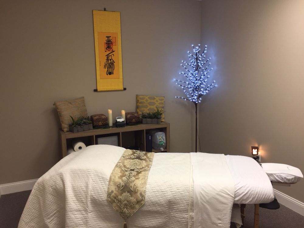 Cloud Hand Massage And Bodywork