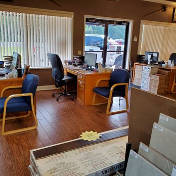 Ronnie's Carpets & Flooring - Aug 2020: Facing the sales area; there are 6 staffers, including Pete (my salesperson:) - Carpeting Near Me - Lakeland, Florida Ronnie's Carpets & Flooring - Aug 2020: Facing the sales area; there are 6 staffers, including Pete (my salesperson:) - Carpeting Near Me - Lakeland, Florida