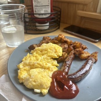Riverwalk Park Inn Cafe - Breakfast - Breakfast & Brunch Near Me - Chelan, Washington Riverwalk Park Inn Cafe - Breakfast - Breakfast & Brunch Near Me - Chelan, Washington