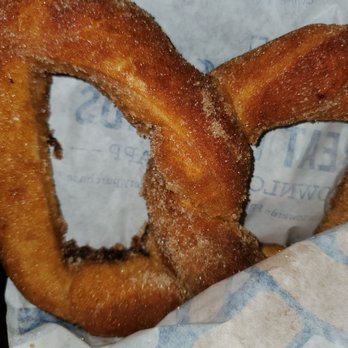 Auntie Anne's - Cinnamon pretzel - Pretzels Near Me - Metuchen, New Jersey