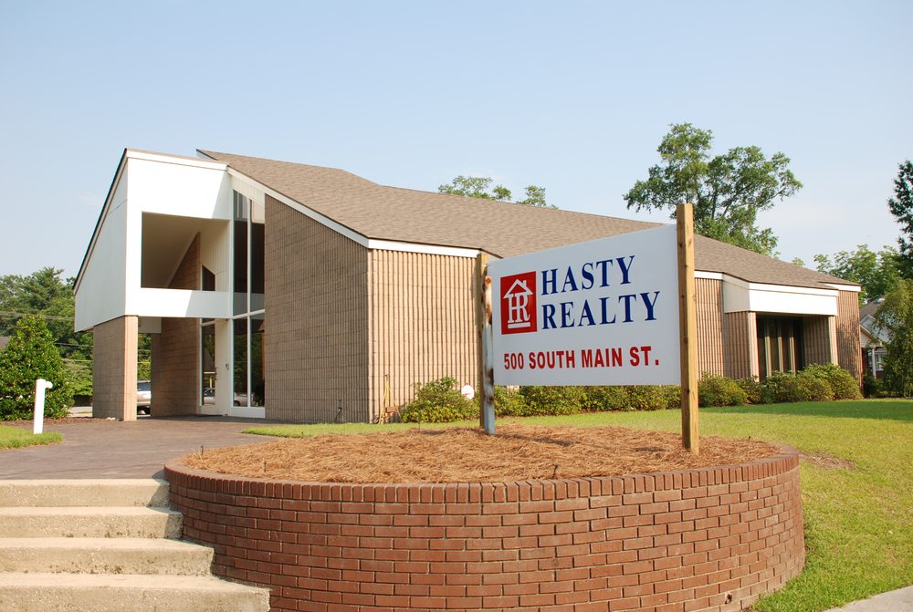 HASTY REALTY Updated October 2024 500 S Main St, Laurinburg, North
