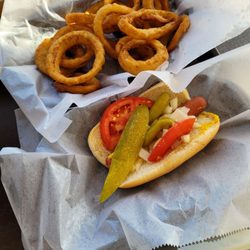 Mug's Pizza & Ribs - Hotdogs no relish and fresh hot onion rings