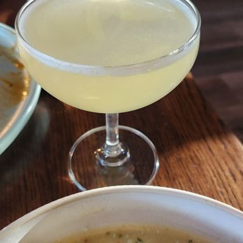 The Beehive - Bee Sting cocktail with jalapeño, and delicious shrimp with garlic wine sauce - Seafood Near Me - Ukiah, California