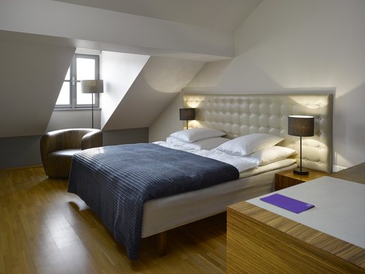The ICON Hotel & Lounge by null
