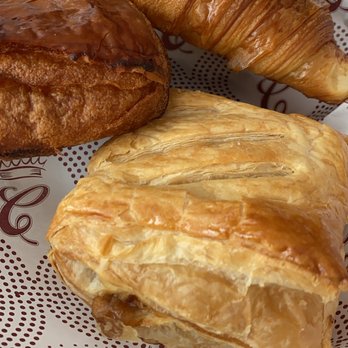 Contessa - Boston - Pastry basket - $19 for 3 pastries. My boyfriend didn't see the "$1" and ordered it thinking it was $9. haha Would not order this. - Italian Near Me - Boston, Massachusetts Contessa - Boston - Pastry basket - $19 for 3 pastries. My boyfriend didn't see the "$1" and ordered it thinking it was $9. haha Would not order this. - Italian Near Me - Boston, Massachusetts