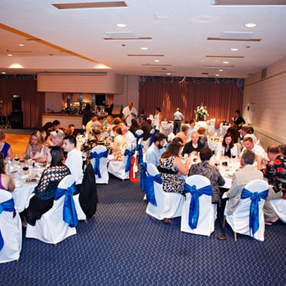 Island Club - Table setup - Wedding Planning Near Me