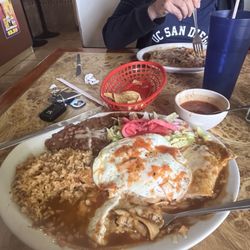 Los Manjares De Pepe - Enchiladas with eggs