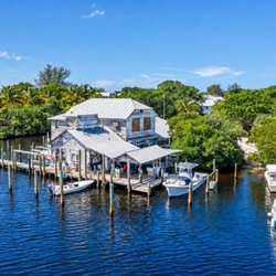Florida Gulf Discovery - Read our new guide:
http://floridagulfdiscovery.com/things-to-do-boca-grande-by-boat/