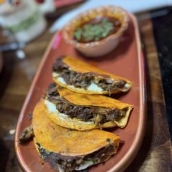 Las Comadres Taqueria Y Mariscos - QUESA BIRRIA / TACOS DE BIRRIA