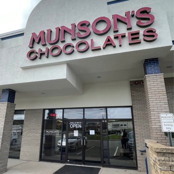 Munson's Chocolates - Outside - Candy Stores Near Me - Newington, Connecticut