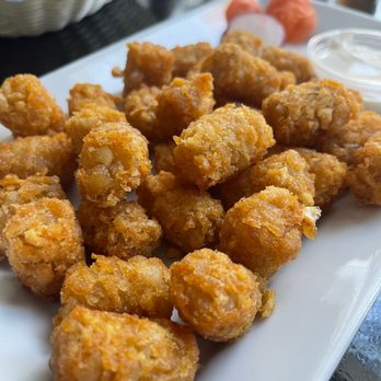 Yeti Sports Bar & Restaurant - Sports Bars Near Me - Berkeley, California