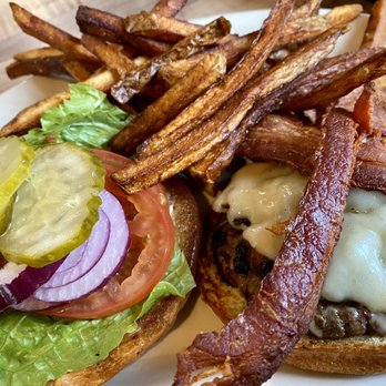 Pour House Bar & Grill - American Near Me - North Bend, Washington