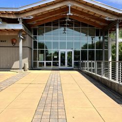 Blue Ridge Parkway Visitors Center - Visitor center