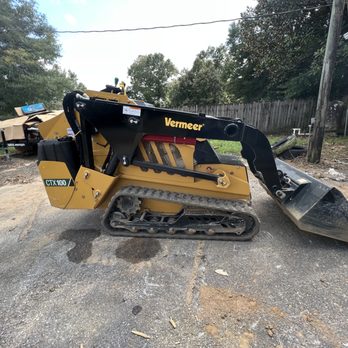 Tray Rents It - Mini skid steer - Machine & Tool Rental Near Me - Pace, Florida