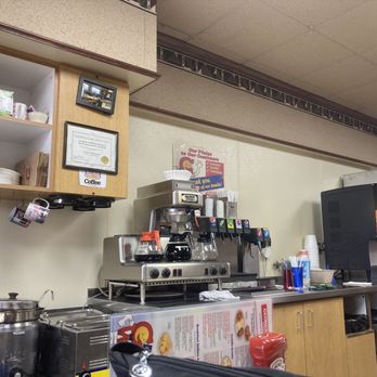 George Webb - the kitchen of a restaurant - American Near Me - New Berlin, Wisconsin George Webb - the kitchen of a restaurant - American Near Me - New Berlin, Wisconsin
