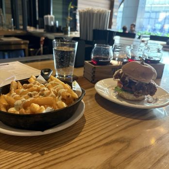 Tapville Social - WISCONSIN CHEDDAR CURDS (V) FRIED CHICKEN SANDWICH - American Near Me - Jersey City, New Jersey Tapville Social - WISCONSIN CHEDDAR CURDS (V) FRIED CHICKEN SANDWICH - American Near Me - Jersey City, New Jersey