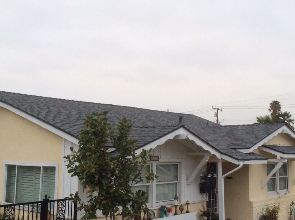 Slide of De Lorenzo's Guaranteed Roofing