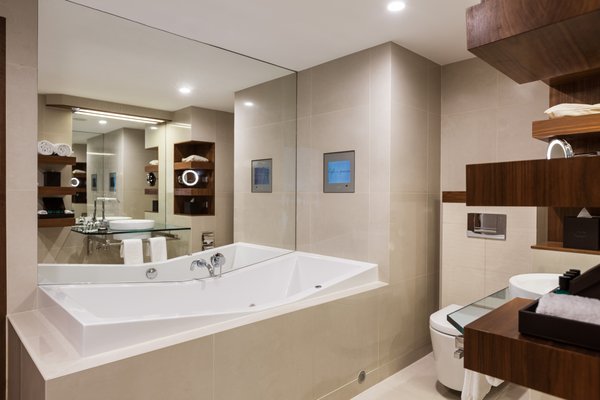 Sofitel Queenstown Hotel and Spa by null