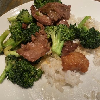 Tommy's Wok - Broccoli Beef with White Rice - Chinese Near Me - Carmel, California Tommy's Wok - Broccoli Beef with White Rice - Chinese Near Me - Carmel, California