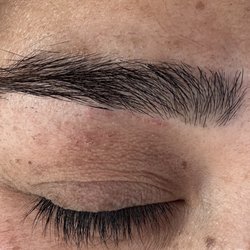 Amazing Eyebrow Threading & Henna Art - Scamps and bad service