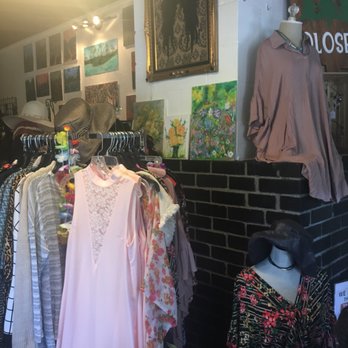Susie’s Qloset - Cute women's clothing - Women's Clothing Near Me - Wrightwood, California Susie’s Qloset - Cute women's clothing - Women's Clothing Near Me - Wrightwood, California