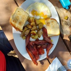 Lynx Lake Cafe - Look at that real bacon! The sourdough toast was thick and so delicious.