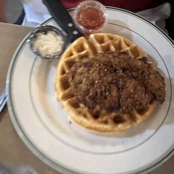 Dilly Diner - CHICKEN & WAFFLES - Sandwiches Near Me - Tulsa, Oklahoma