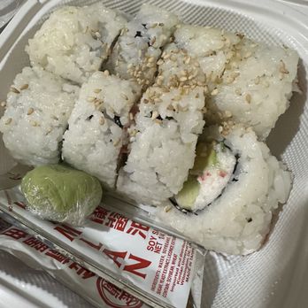 Goleta Sushi House - California roll - Sushi Bars Near Me - Goleta, California
