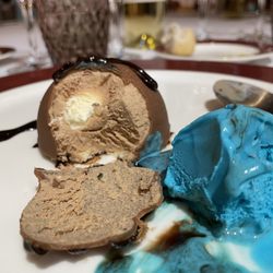 Hotel Boston - The inside of the chocolate bombe