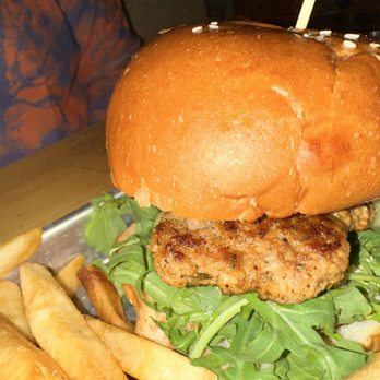 Eli Cannon's - American Near Me - Middletown, Connecticut