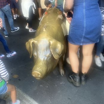 Rachel the Pig - Pig - Public Art Near Me - Seattle, Washington Rachel the Pig - Pig - Public Art Near Me - Seattle, Washington