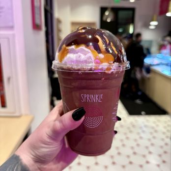 Beignets Expressed - Frozen hot chocolate - Desserts Near Me - Anaheim, California