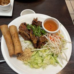 V7. OvAsians Vermicelli Combo / Bún Heo Hoặc Gà Nướng, Tôm Và Chả Giò